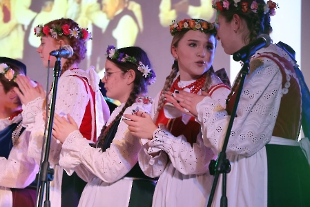 Nastrojeni na tradycje fotogaleria 2-44