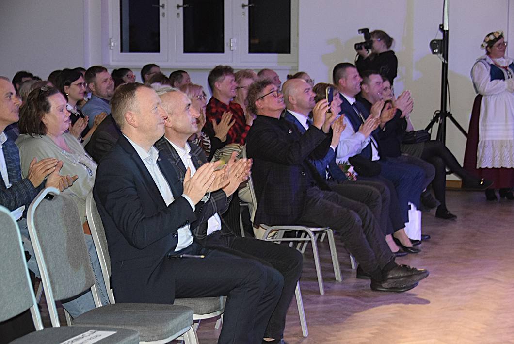 Nastrojeni na tradycje fotogaleria 1-30