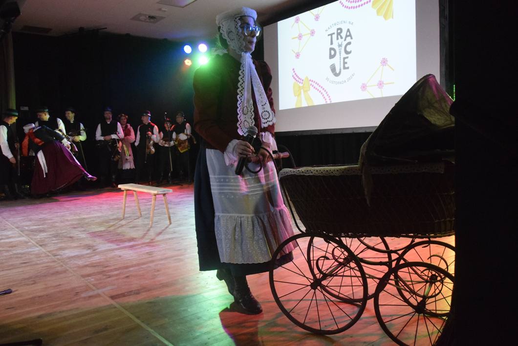 Nastrojeni na tradycje fotogaleria 1-60